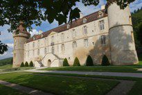Haras pour deux chevaux au pays de Vauban